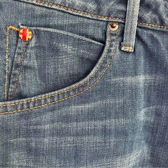 Hudson Denim Jean Shorts RN# 107906 Medium Wash Med Distressing USA Made Sz 28 - Picture 4 of 9